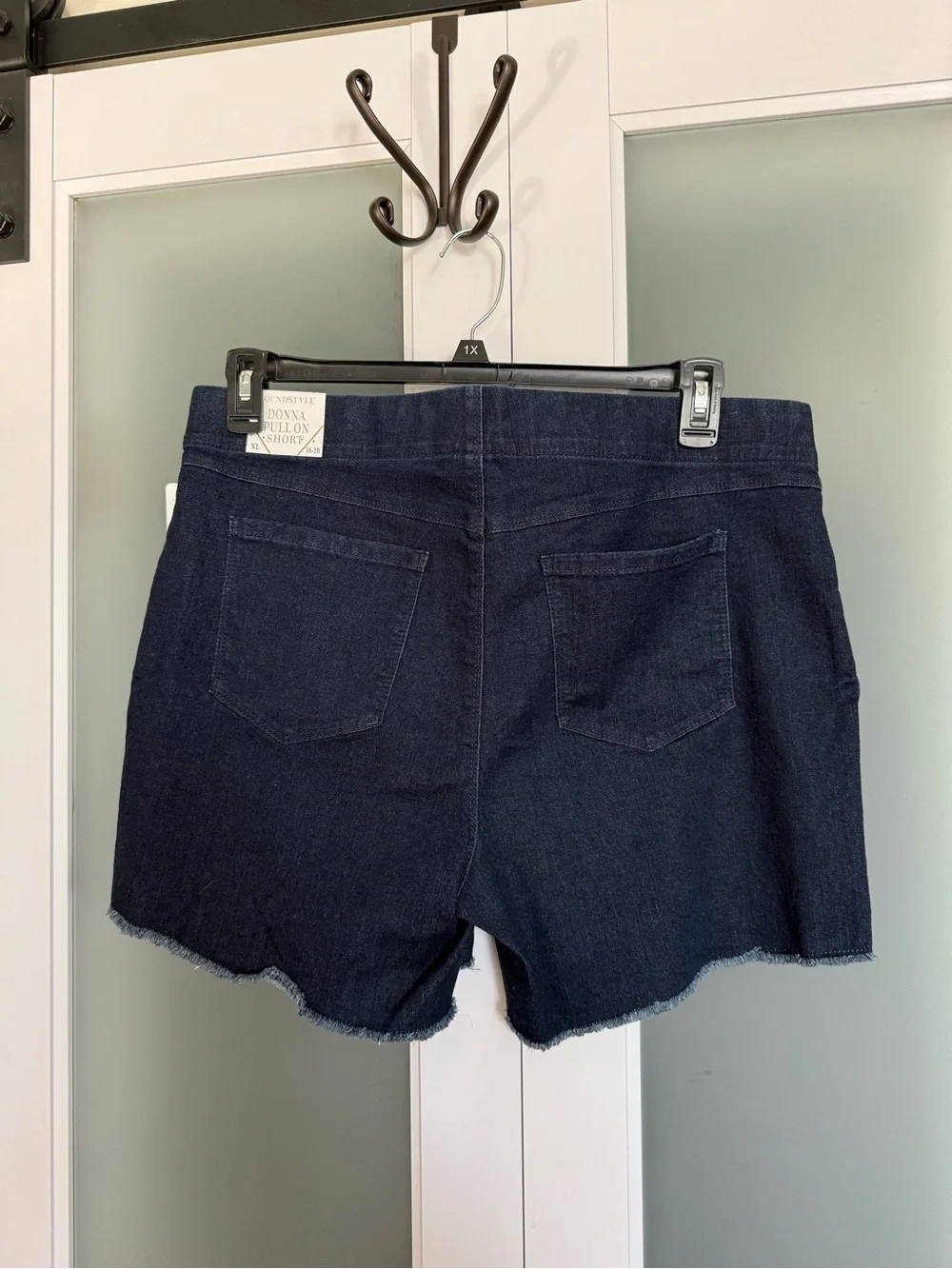 Sound/Style Dark Indigo High-Rise Women's Stretch Denim Shorts